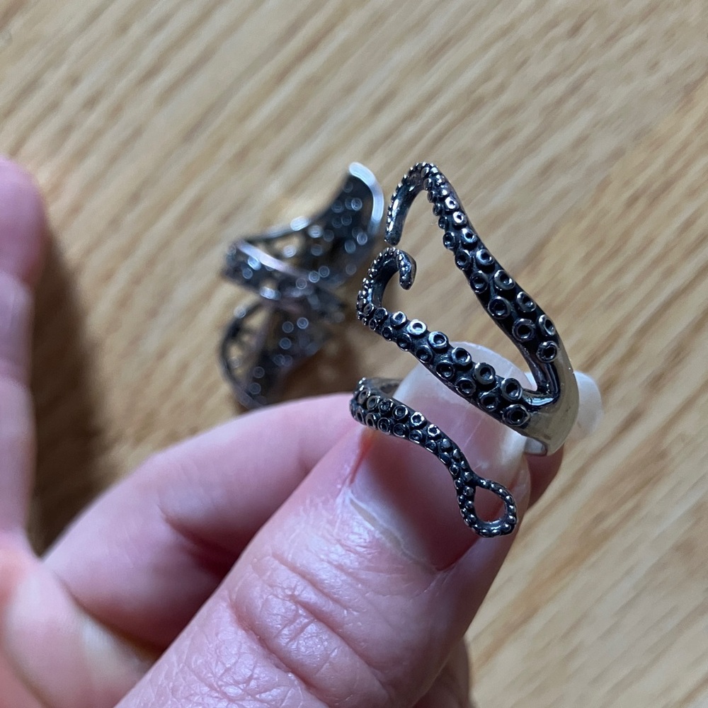 Intricate Silver Tentacle Ring - Picture 4 of 4
